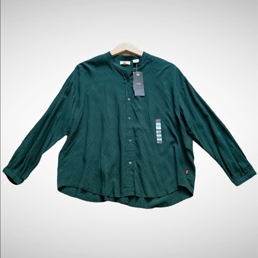 NWT Levi's 3/4 sleeve button down shirt